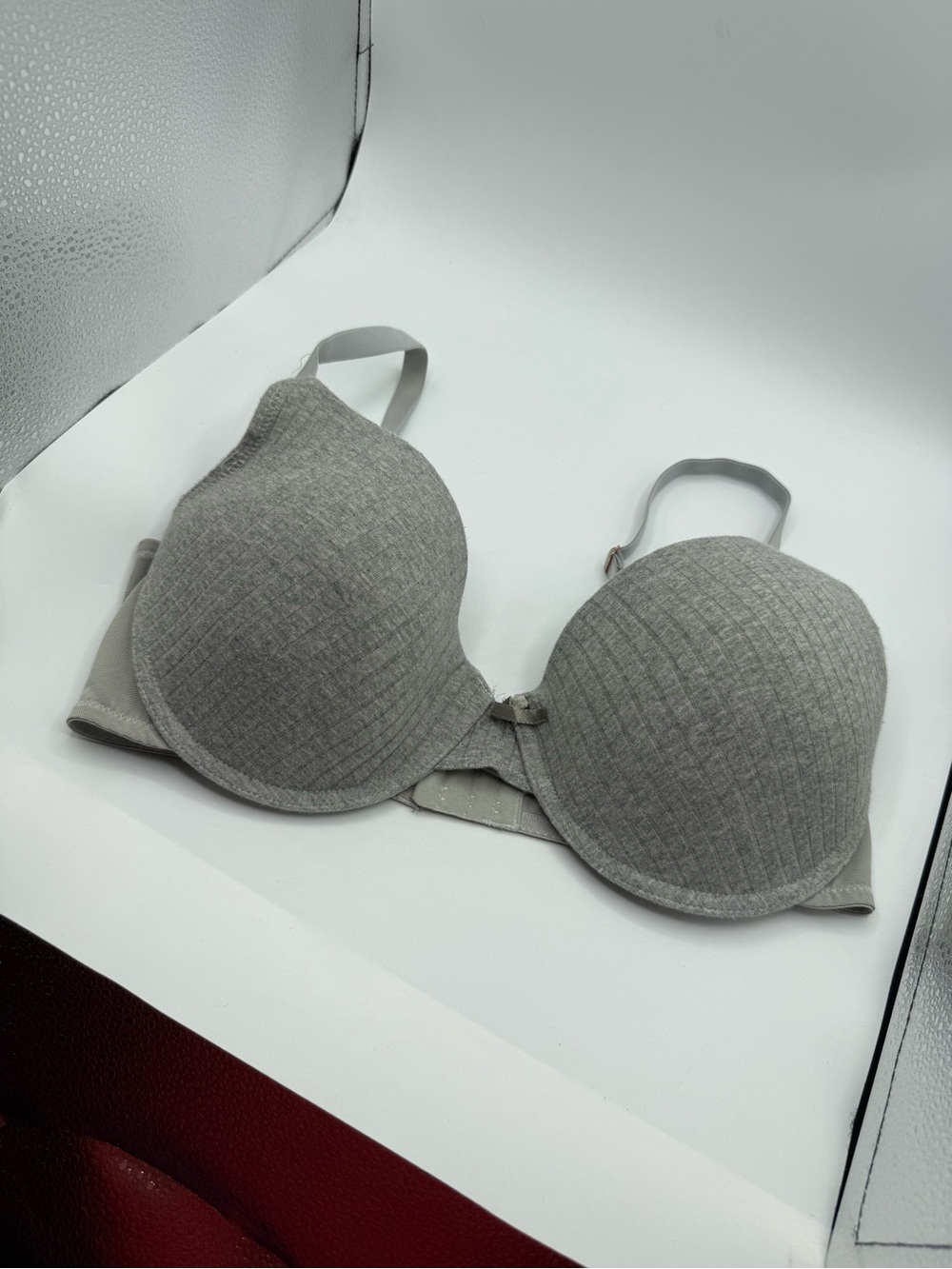 Marilyn Monroe Women’s Gray Underwire Back Closure Bra Sz 38DD. SP-52